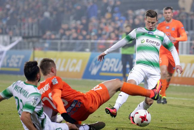 人班底和高 人班底和高